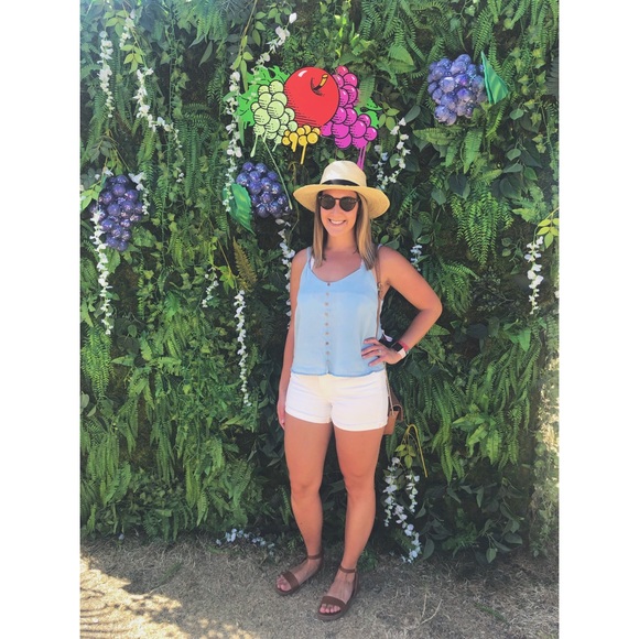 Meet your Posher, Abbie! - Picture 7 of 8